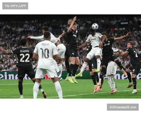 法国警方通报:已拘留三名计划在巴黎欧冠比赛期间滋事的极端球迷